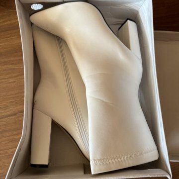 Белые ботильоны Shein