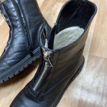 Женские зимние ботинки