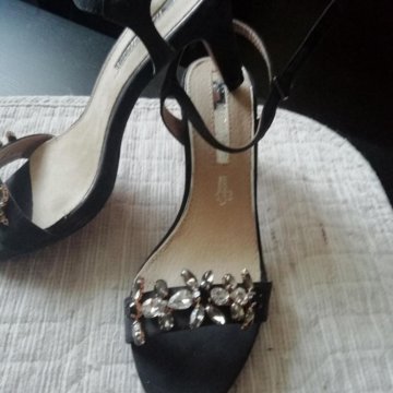 Босоножки модельные замша разм 39