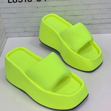 Шлепанцы женские летние пляжные на платформе