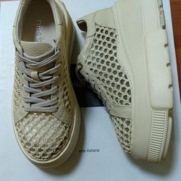 Женские кроссовки. Nila & Nila. Италия 