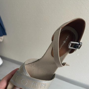 босоножки только самовывоз