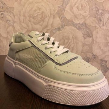 Женские Кроссовки Renzoni