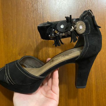 Босоножки Tamaris, 2 пары