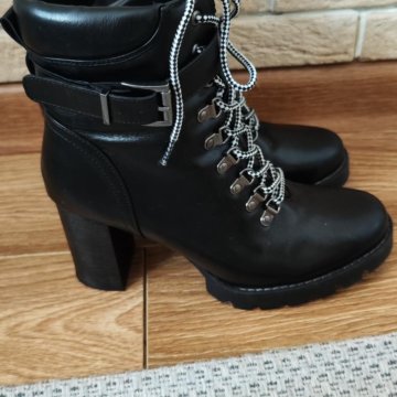 Ботинки женские демисезонные