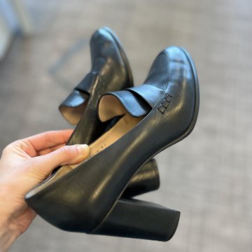 Туфли (женские лоферы), 39 размер