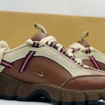 Кроссовки Новые Nike air Humara