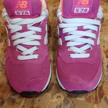 Кроссовки женские