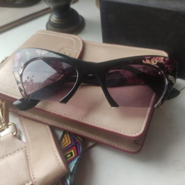 Солнцезащитные очки