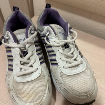 Кроссовки женские