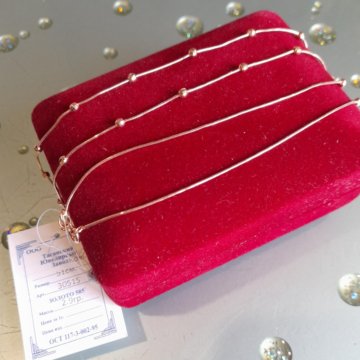 Золотое колье с шариками 2,9гр.