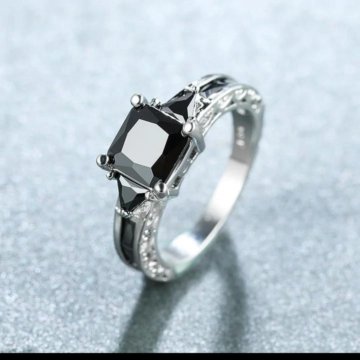 Колечко женское.