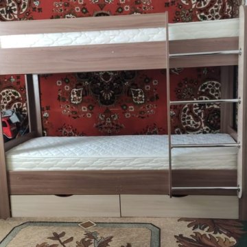 Кровать двух-ярустная
