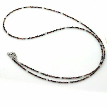 Ожерелье с природной шпинелью