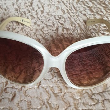 Очки солнцезащитные. H & M