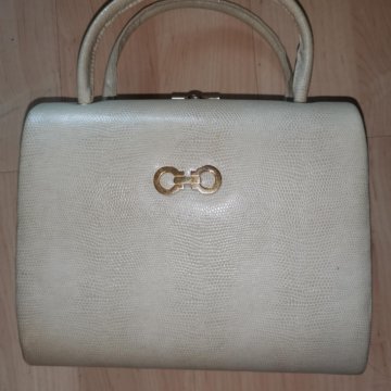 Белая сумочка