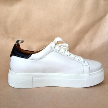 Женская обувь