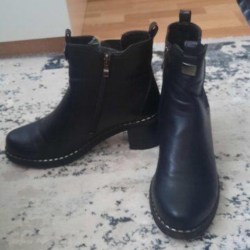 Ботинки женские размер 42