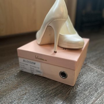 Туфли blossem,39 размер