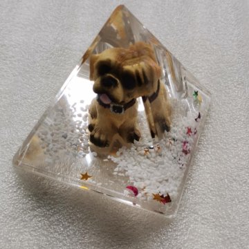 Шар со снегом собака колба