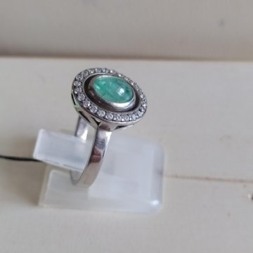 Кольцо с бериллом 17.5р.