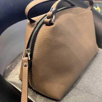 Новые кожаные сумочки Tendance