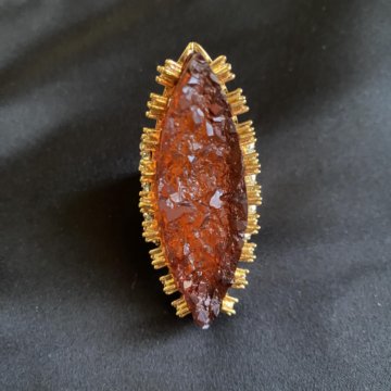 Большое кольцо с камнем и Swarovski