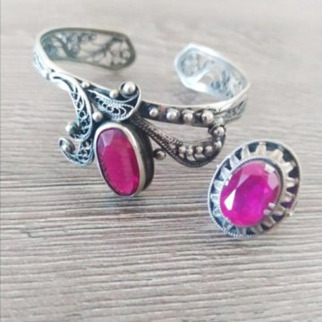 Безразмерный браслет серебро корунд антиквариат