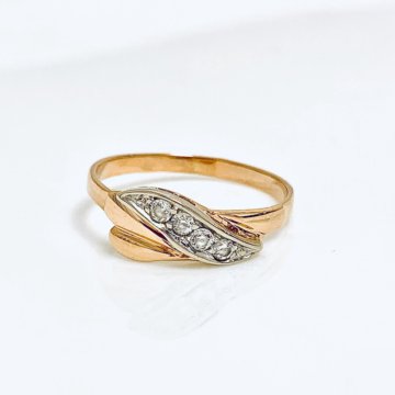 Золотое кольцо с фианитами