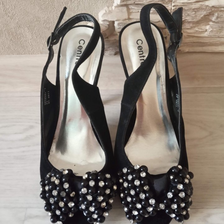 Босоножки с бантом