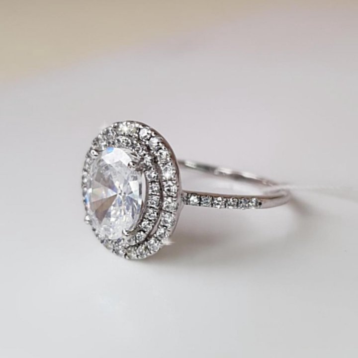 Кольцо женское