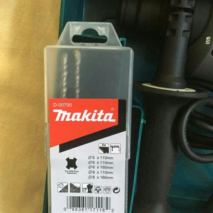 Перфоратор Makita HR2470