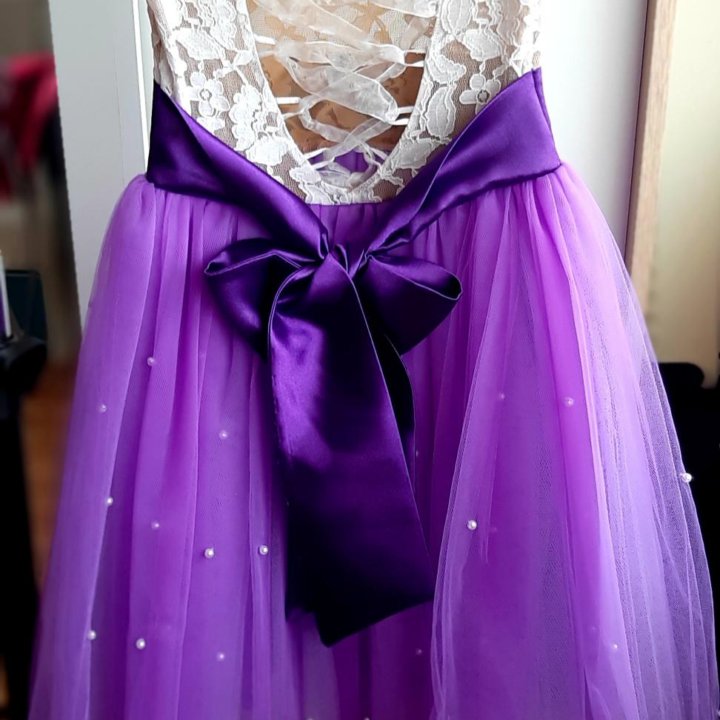 Платье нарядное