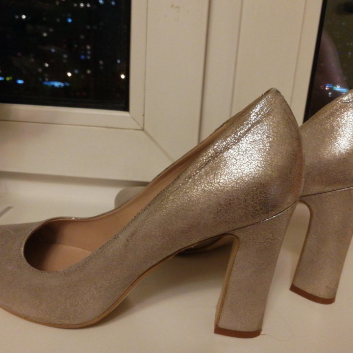 Продаю туфли