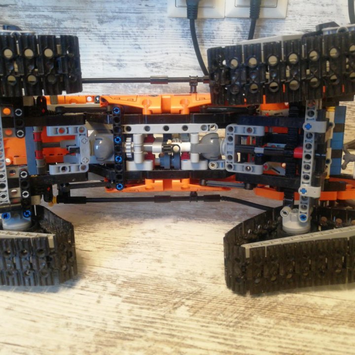 Lego technic 42038 Арктический вездеход.