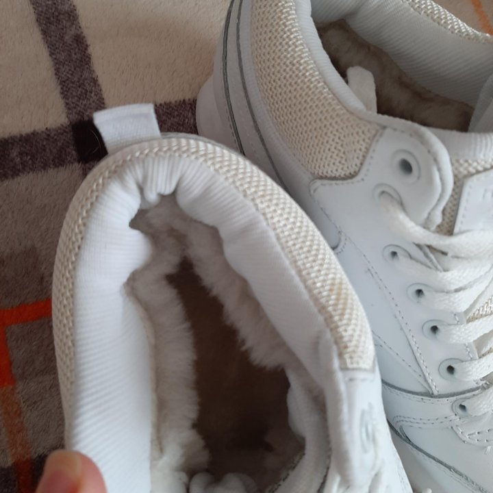 Кроссовки зима