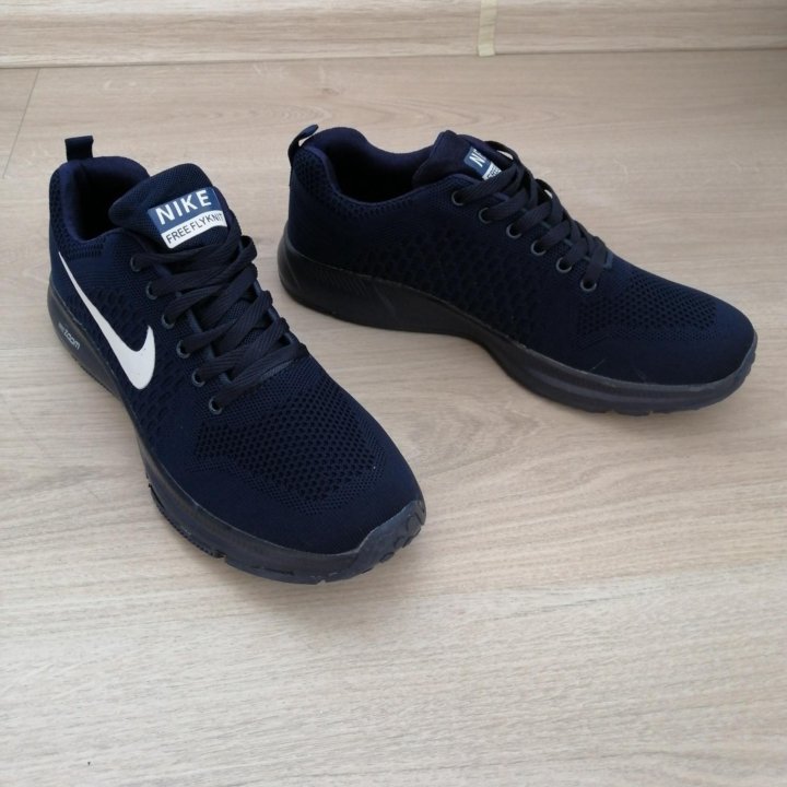 Кроссовки новые Nike р.36