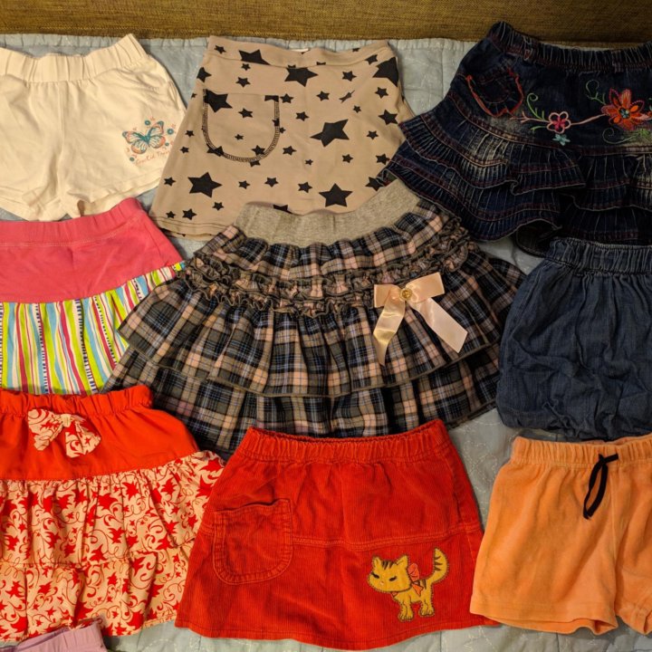 Много разной одежды на девочку от 1 года до 9 лет