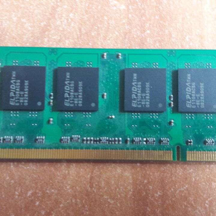 Планка оперативки ddr2 800