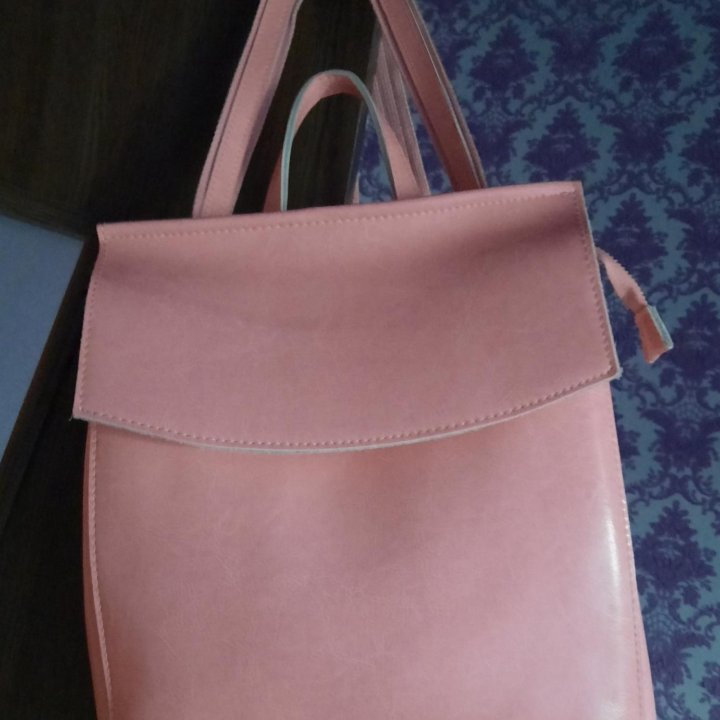 Кожаный рюкзак.