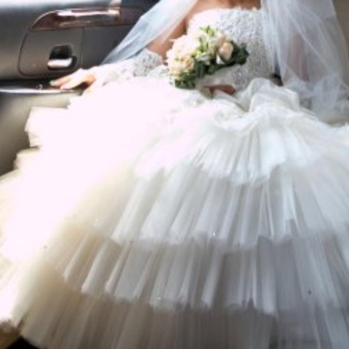 Свадебное платье б/у