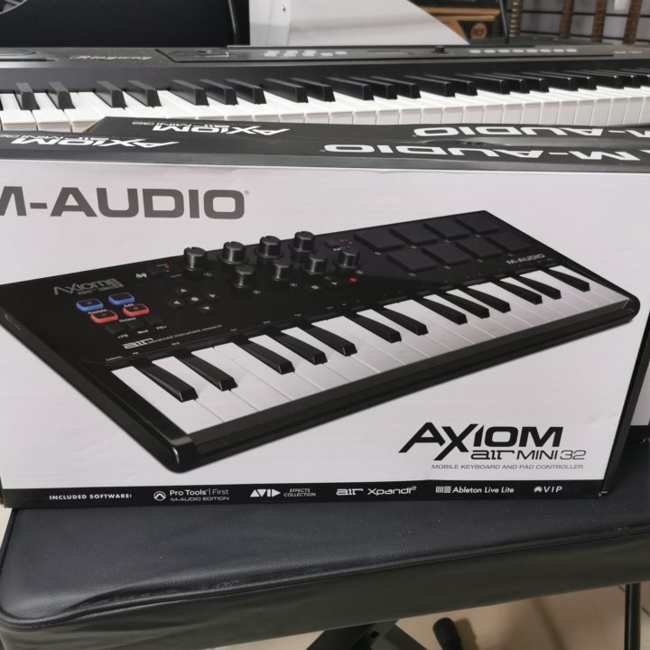 M-Audio AXIOM AIR MINI 32 Миди клавиатура