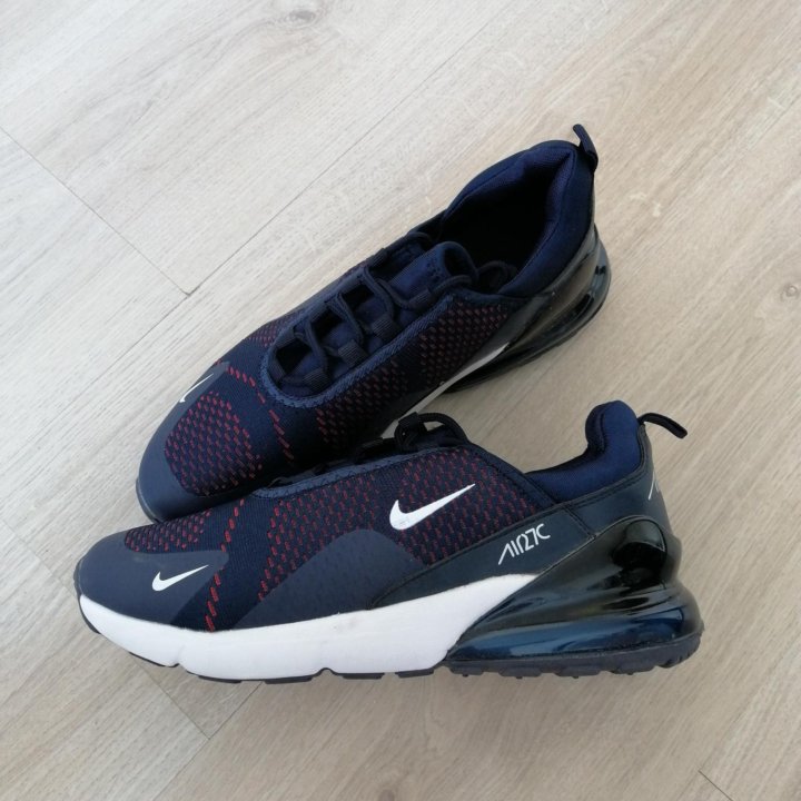 Новые кроссовки Nike р.45