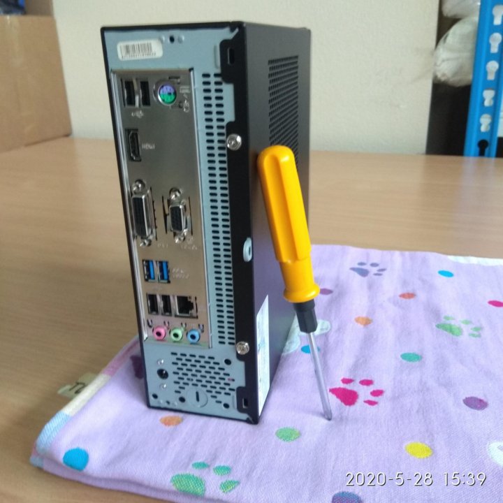 Корпус от Aquarius (подойдет под платы mini-itx)