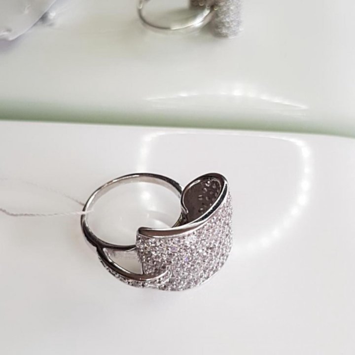 Кольцо женское