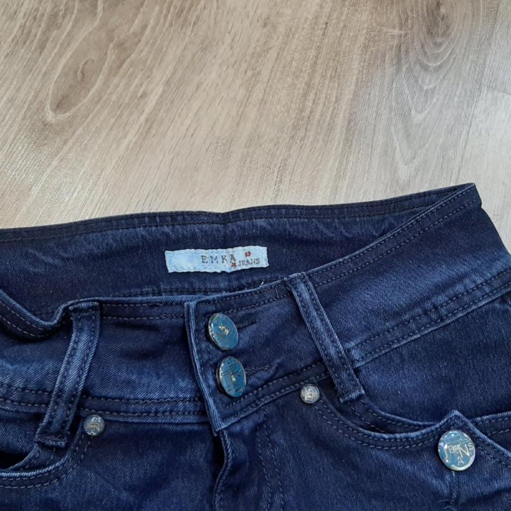 Новые джинсы Emka Jeans