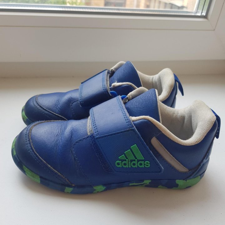 Кроссовки adidas 27р.