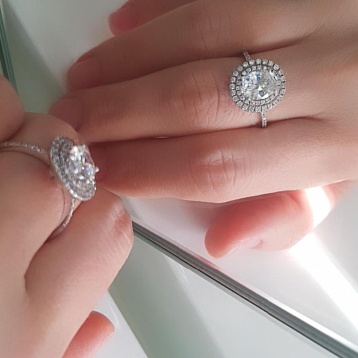 Кольцо женское