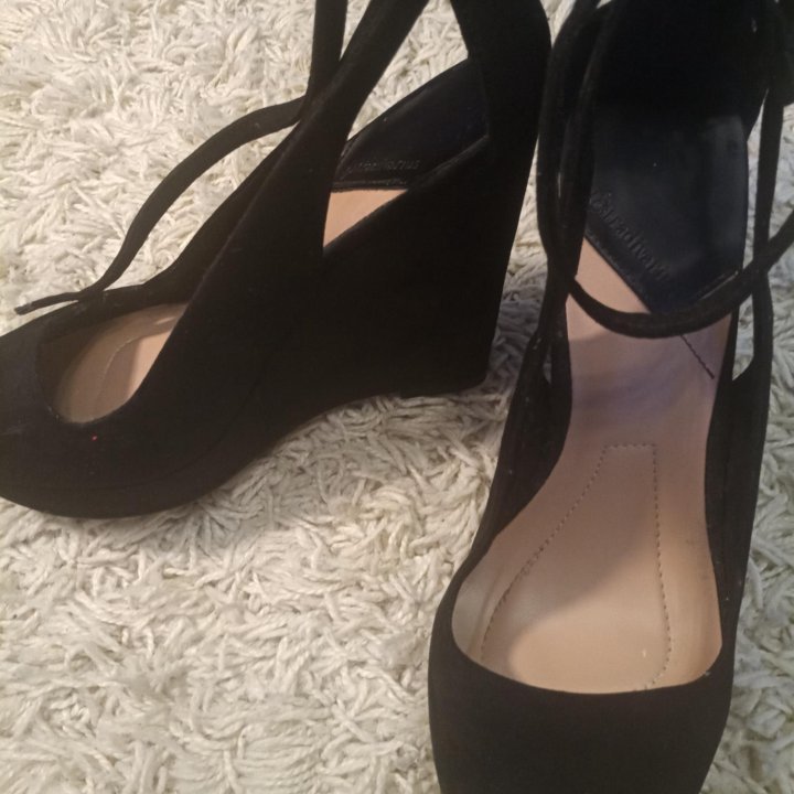 Туфли Stradivarius