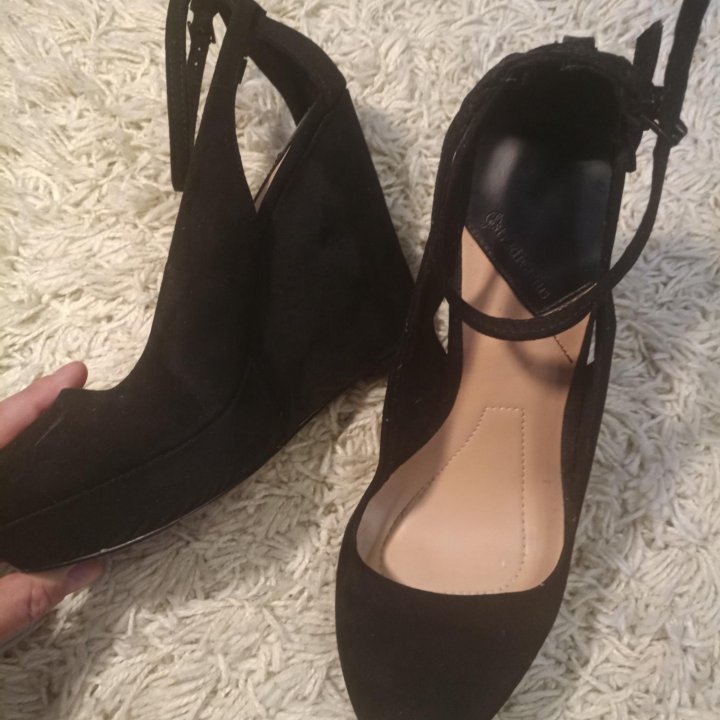 Туфли Stradivarius